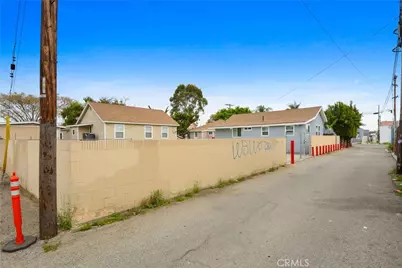 817 N Gulf Avenue, Wilmington, CA 90744 - Photo 38
