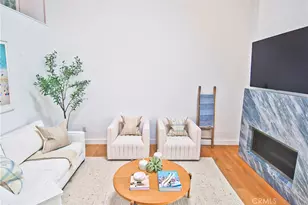 13 Catalina Ct, Manhattan Beach, CA 90266 - Photo 2