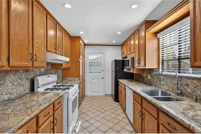 15202 Florwood Avenue, Lawndale, CA 90260 - Photo 20