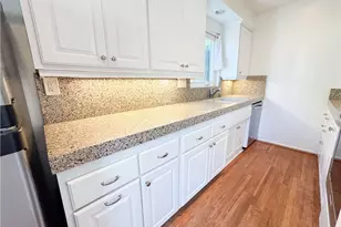 1221 14th St, Hermosa Beach, CA 90524 - Photo 4