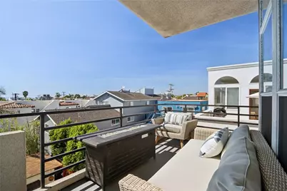 647 1st Place, Hermosa Beach, CA 90254 - Photo 24