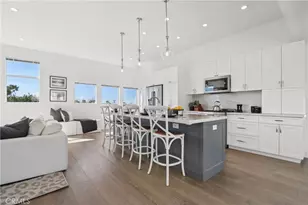 647 1st Pl, Hermosa Beach, CA 90254 - Photo 6