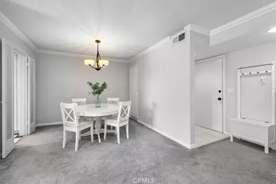 289 S Barrington Avenue #A203, Los Angeles, CA 90049 - Photo 10