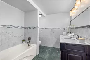 289 S Barrington Ave, Los Angeles, CA 90049 - Photo 22