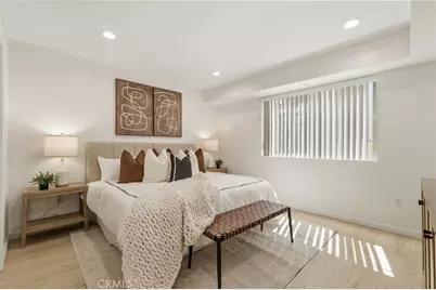 1409 N Hobart, Los Angeles, CA 90027 - Photo 16