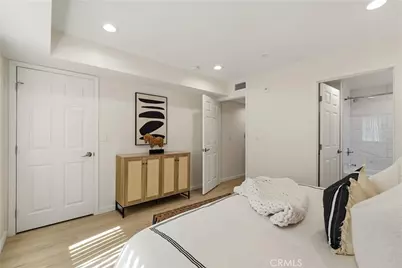 1409 N Hobart, Los Angeles, CA 90027 - Photo 14