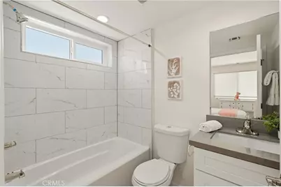 1409 N Hobart, Los Angeles, CA 90027 - Photo 22