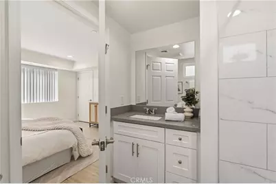 1409 N Hobart, Los Angeles, CA 90027 - Photo 16
