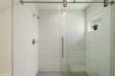 1409 N Hobart, Los Angeles, CA 90027 - Photo 24