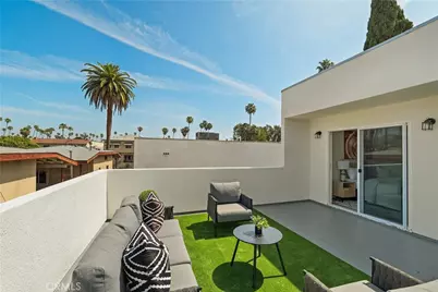 1409 N Hobart, Los Angeles, CA 90027 - Photo 26