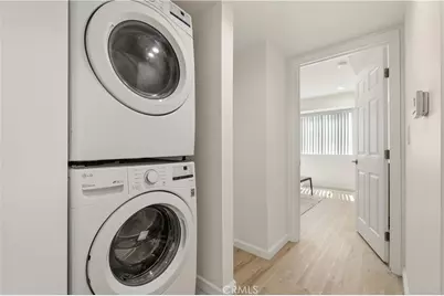 1409 N Hobart, Los Angeles, CA 90027 - Photo 20