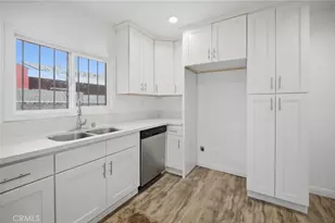 1345 W 51st Pl, Los Angeles, CA 90037 - Photo 14