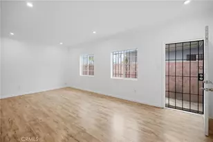 1345 W 51st Pl, Los Angeles, CA 90037 - Photo 30