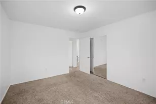 1345 W 51st Pl, Los Angeles, CA 90037 - Photo 36