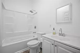 1345 W 51st Pl, Los Angeles, CA 90037 - Photo 18