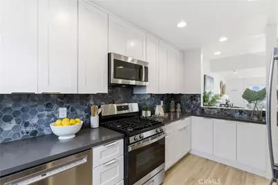 127 Manhattan Avenue, Hermosa Beach, CA 90254 - Photo 10