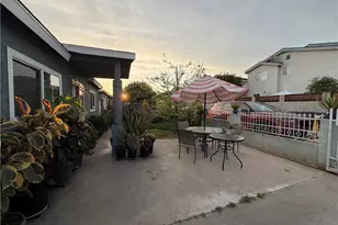 1454 E 215th St, Carson, CA 90745 - Photo 4