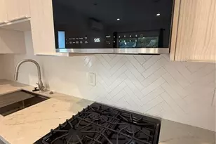 8045 Darby, Reseda, CA 91335 - Photo 14