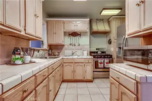 10441 W Zamora, Los Angeles, CA 90002 - Photo 4