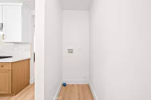 7700 Brighton, Los Angeles, CA 90047 - Photo 10