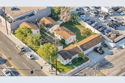 335 339 Centinela, Inglewood, CA 90302 - Photo 2