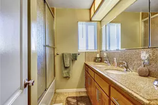 812 W Athens, Los Angeles, CA 90044 - Photo 14