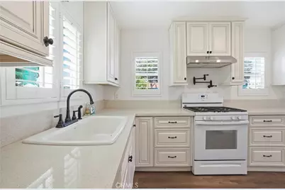 447 Hawaiian, Wilmington, CA 90744 - Photo 10