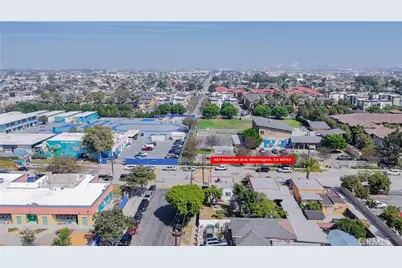 447 Hawaiian, Wilmington, CA 90744 - Photo 2