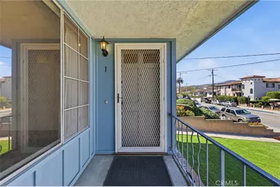 841 W 25th Street, San Pedro, CA 90731 - Photo 4