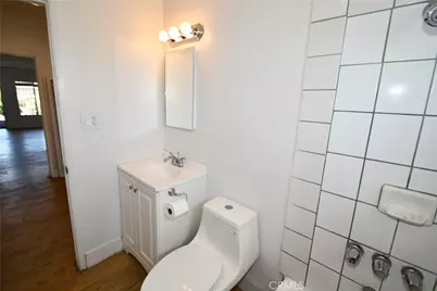 7104 San Pedro, Los Angeles, CA 90003 - Photo 10