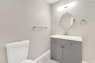 12120 215th St, Hawaiian Gardens, CA 90716 - Photo 6