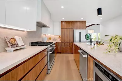 8121 Chase, Los Angeles, CA 90045 - Photo 10