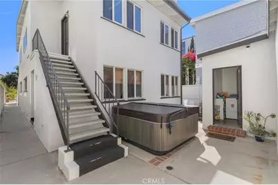 69 18th Street, Hermosa Beach, CA 90254 - Photo 16