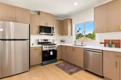 642 E Fairview Boulevard #C, Inglewood, CA 90302 - Photo 8