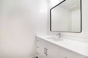 927 N Kings Road, West Hollywood, CA 90069 - Photo 24