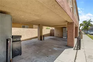 322 W 105th, Los Angeles, CA 90003 - Photo 26