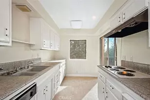 289 S Barrington Ave, Los Angeles, CA 90049 - Photo 6