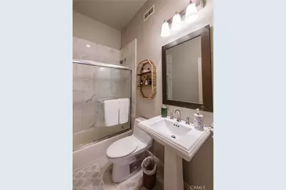 230 Ardmore Avenue, Hermosa Beach, CA 90254 - Photo 22