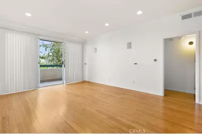 11225 Peach Grove #203, North Hollywood, CA 91601 - Photo 2