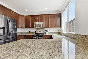 12027 Acadia Ct, Hawthorne, CA 90250 - Photo 8