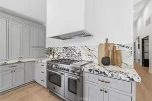 865 10th St, Manhattan Beach, CA 90266 - Photo 10