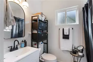 5824 Compass Dr, Los Angeles, CA 90045 - Photo 22