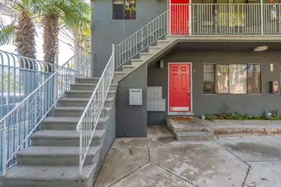 1056 E 6th Street, Long Beach, CA 90802 - Photo 10