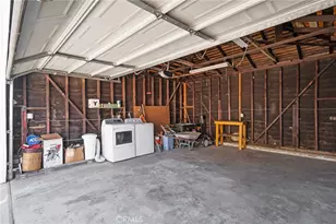 2951 Baltic Ave, Long Beach, CA 90810 - Photo 34
