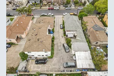 886 E 43rd Place, Los Angeles, CA 90011 - Photo 14