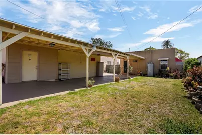9417 S Harvard Boulevard, Los Angeles, CA 90047 - Photo 16