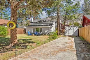 513 E Meadow Ln, Big Bear City, CA 92314 - Photo 4