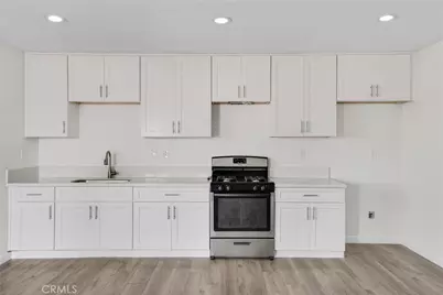 11513 Berendo, Los Angeles, CA 90044 - Photo 8