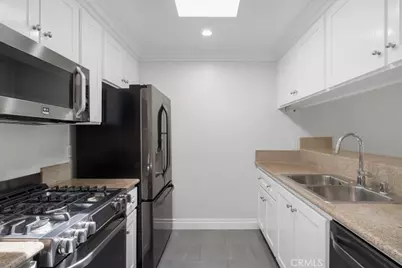 421 W 6th #208, Long Beach, CA 90802 - Photo 12