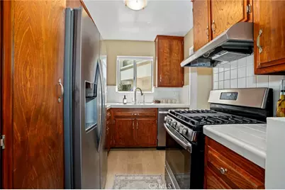 10445 Eastborne Avenue #106, Los Angeles, CA 90024 - Photo 8